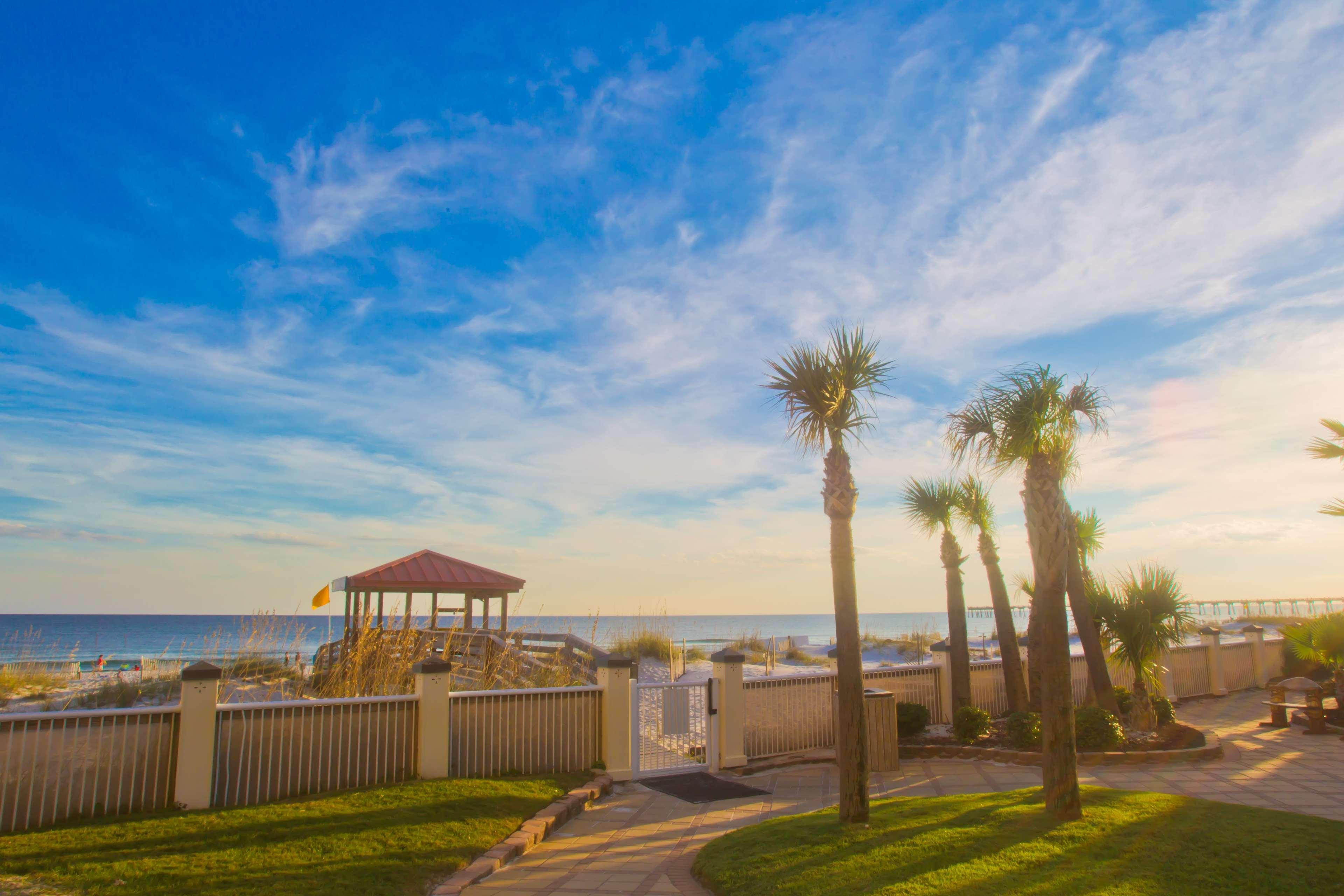 Hotel Hilton Pensacola Beach Exterior foto